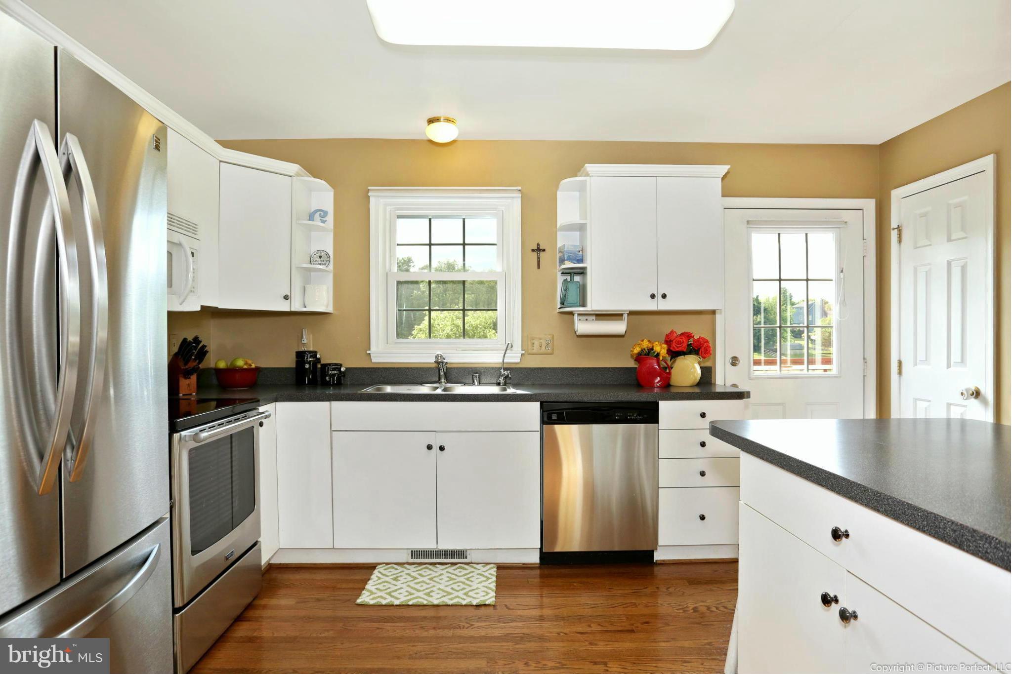6598 Hemlock Point Road New Market, MD 21774 - Photo 12 of 30 Kitchen