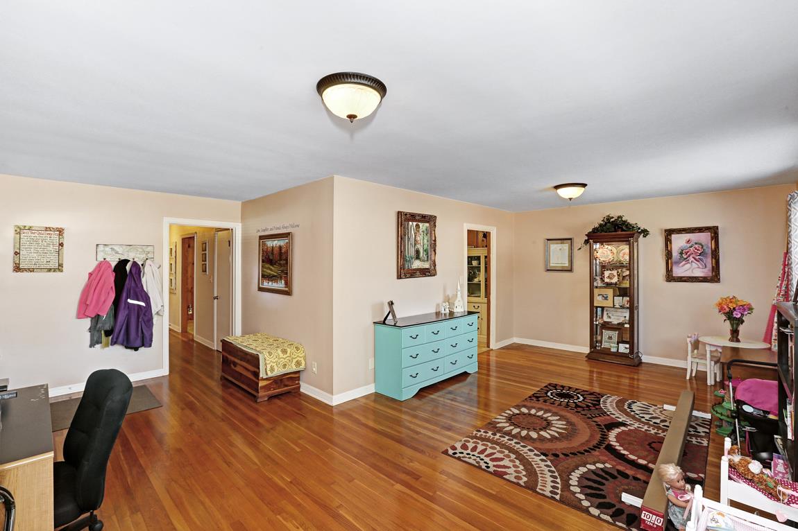 23164 Black Road Athens, AL 35613 - Photo 4 of 26 a bedroom with furniture and wooden floor