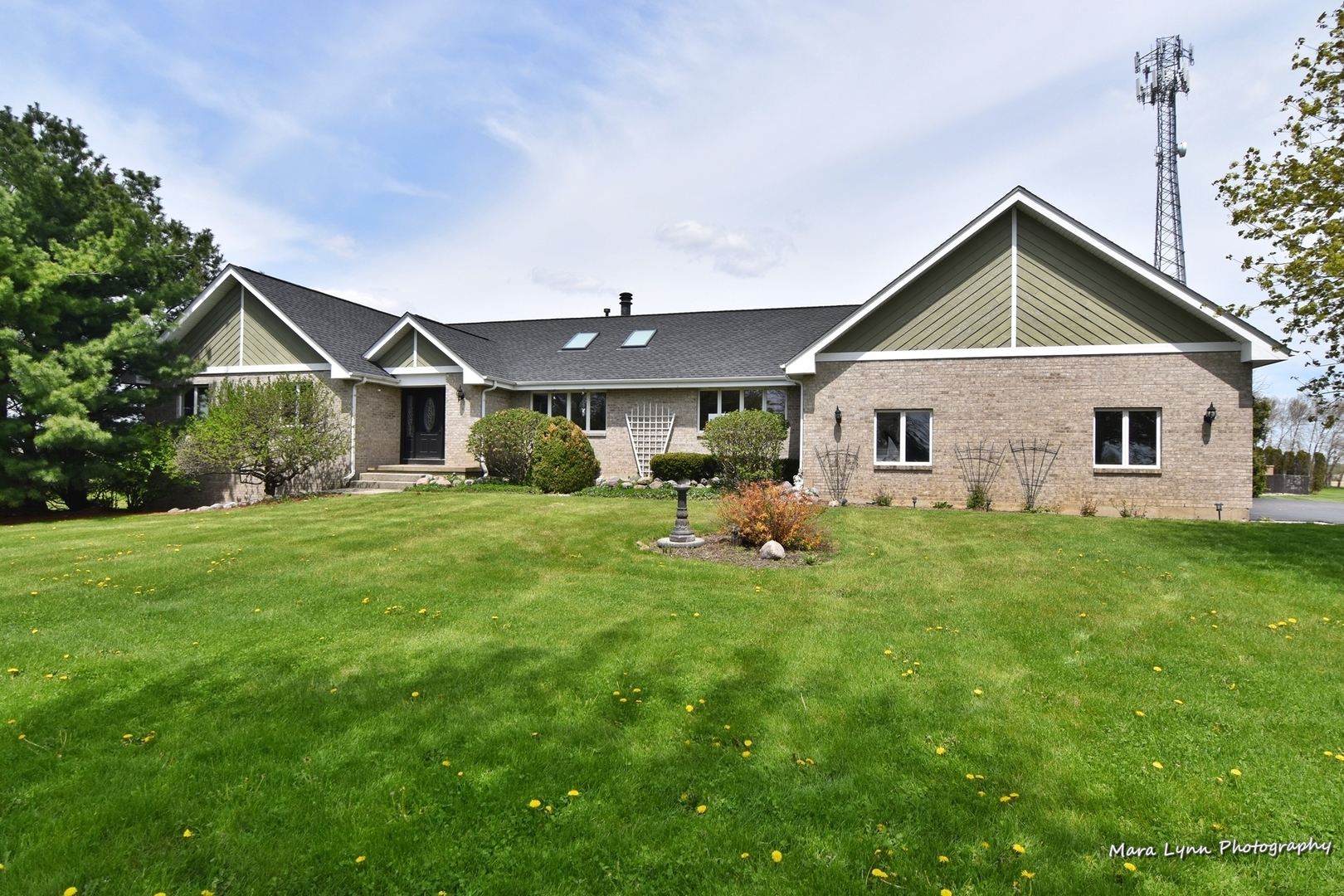 44W220 Rohrsen Road Hampshire, IL 60140 - Photo 1 of 1 a front view of house with yard and green space