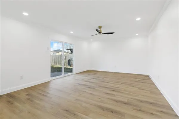 $329,900 | 2103 Mesa Via, Harvey, LA 70058