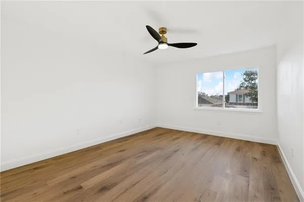 $329,900 | 2103 Mesa Via, Harvey, LA 70058
