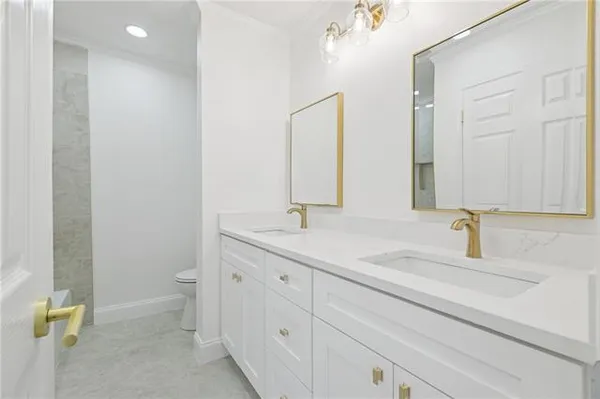 $329,900 | 2103 Mesa Via, Harvey, LA 70058