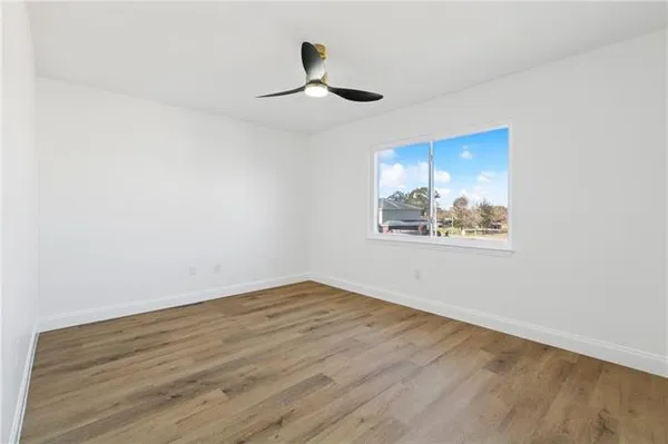 $329,900 | 2103 Mesa Via, Harvey, LA 70058