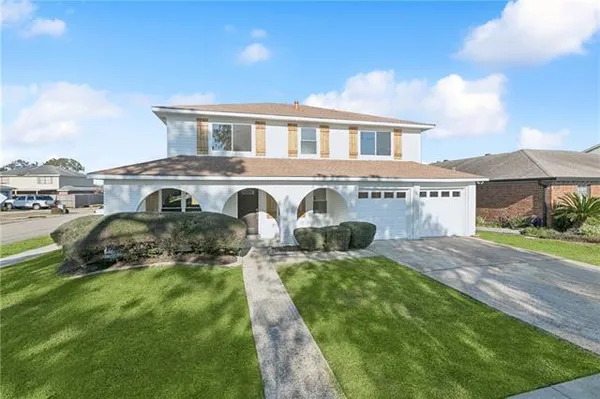 $329,900 | 2103 Mesa Via, Harvey, LA 70058