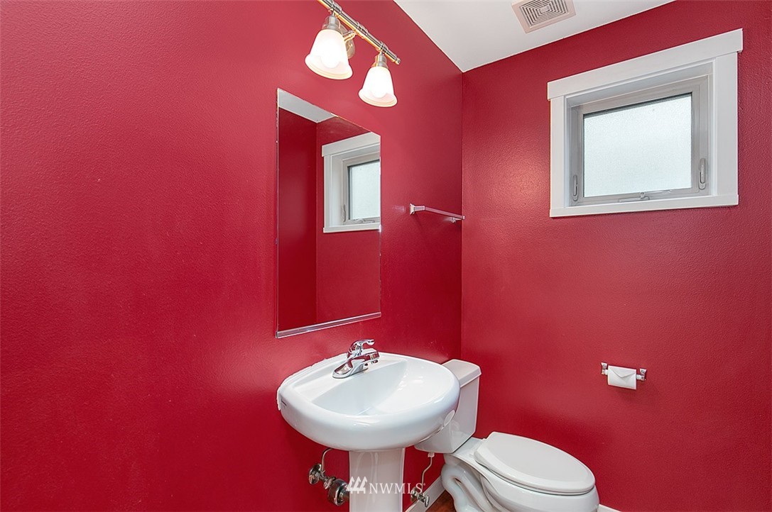 1205 North 88th Street Seattle, WA 98103 - Photo 10 of 20