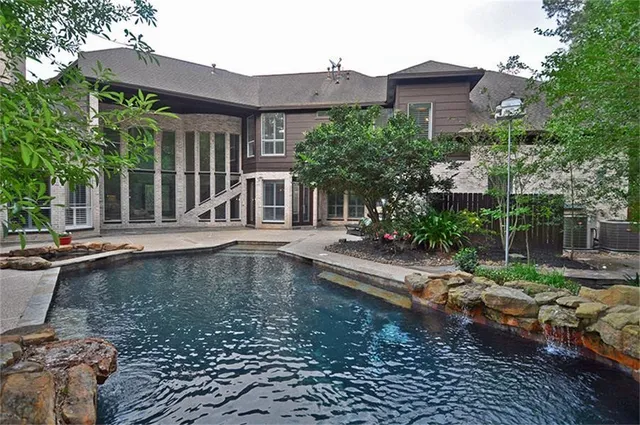 $1,025,000 | 1703 Brookside Pine Lane, Houston, TX 77345