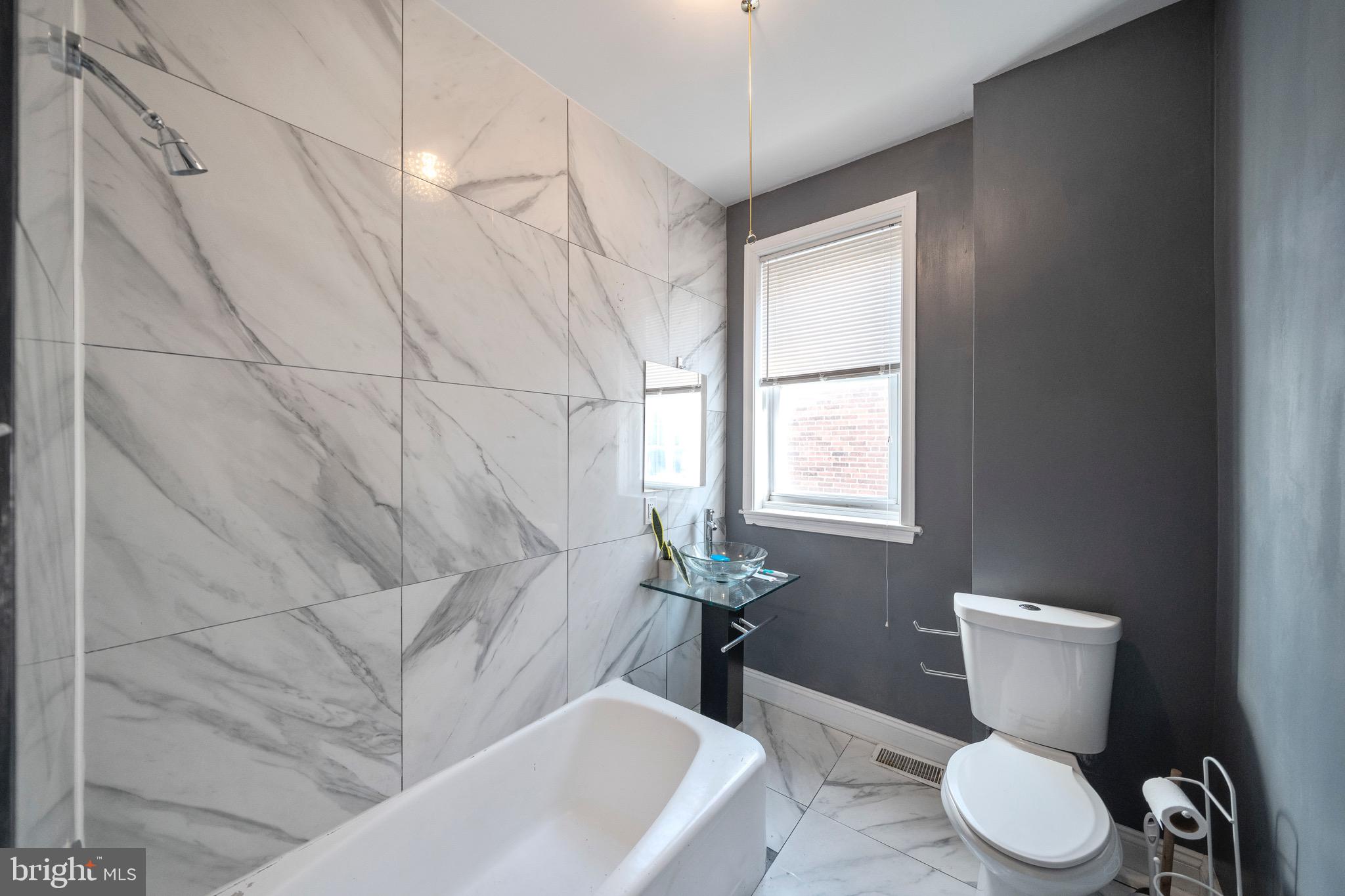6129 Marsden Street Philadelphia, PA 19135 - Photo 12 of 24