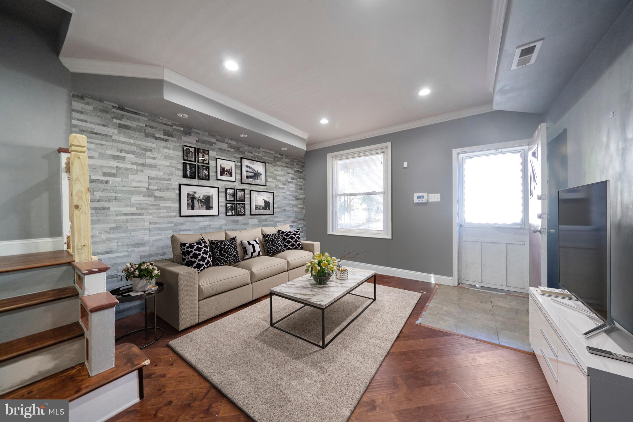 6129 Marsden Street Philadelphia, PA 19135 - Photo 2 of 24