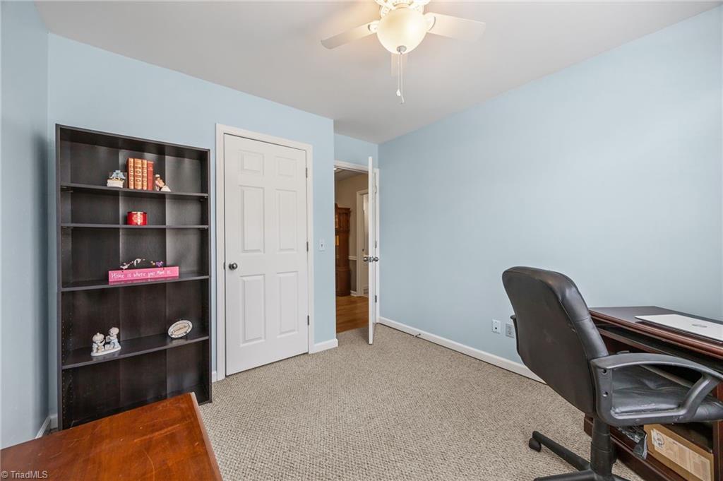 3922 Landover Drive High Point, NC 27265 - Photo 26 of 34