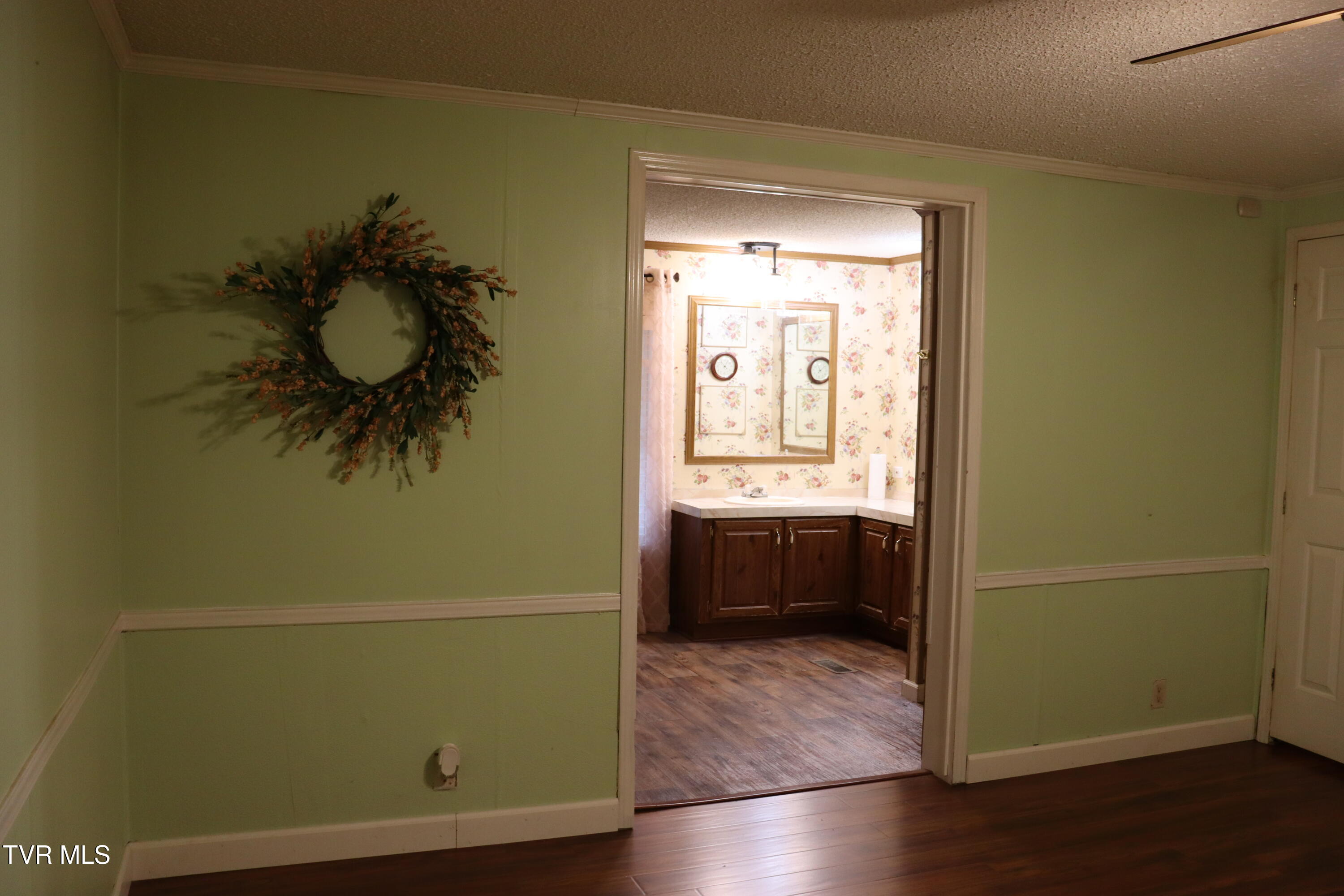 2004 Derby Road Appalachia, VA 24216 - Photo 28 of 37 IMG_9867