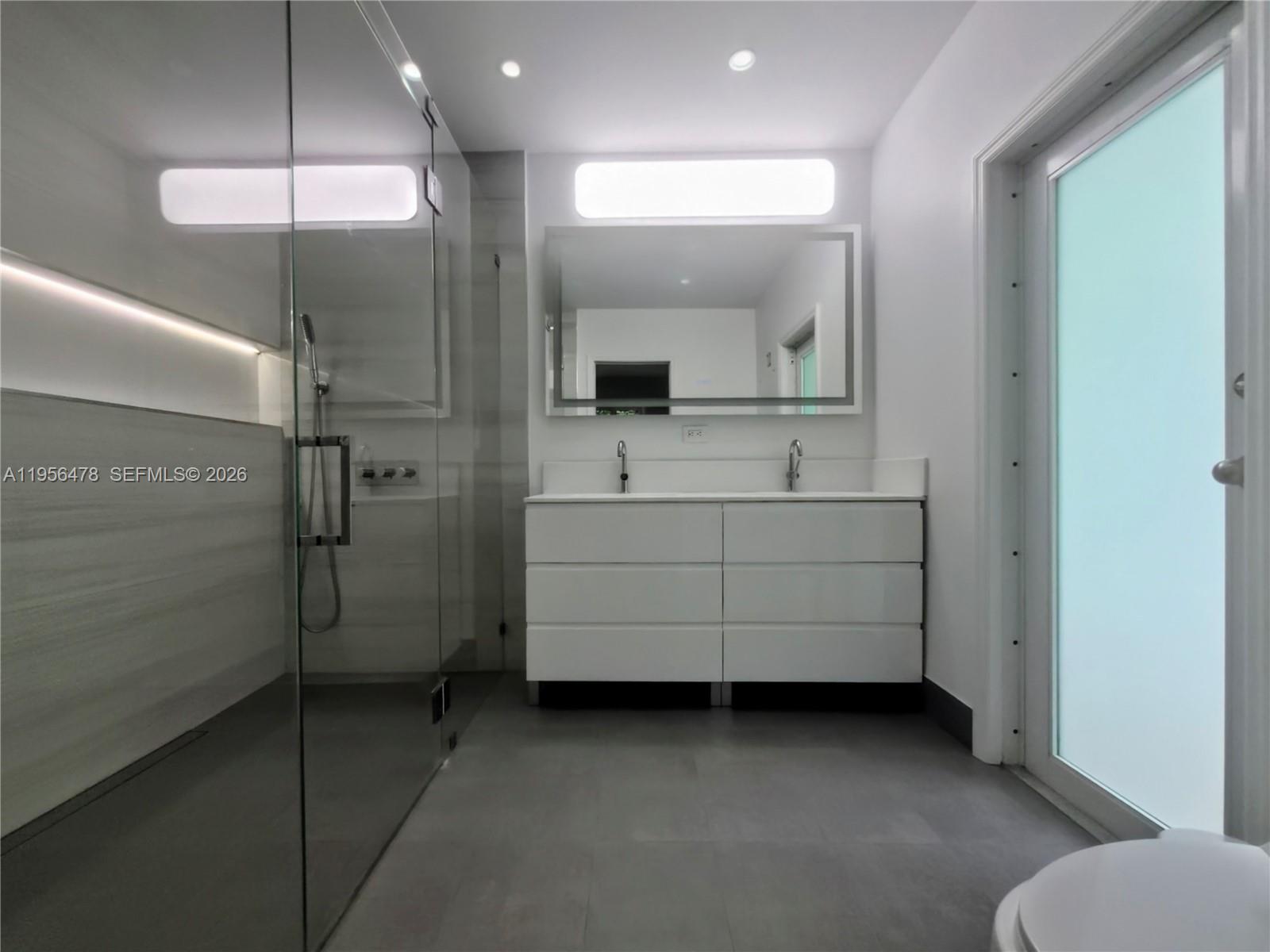 8015 Southwest 136th Street Pinecrest, FL 33156 - Photo 12 of 40