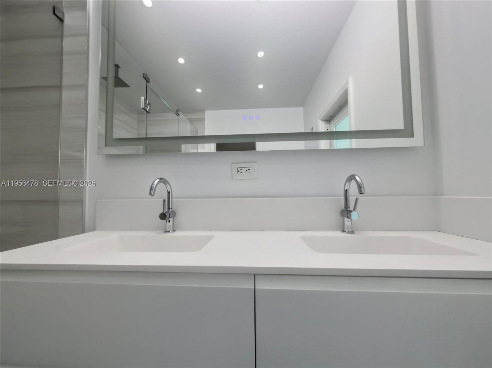 8015 Southwest 136th Street Pinecrest, FL 33156 - Photo 13 of 40