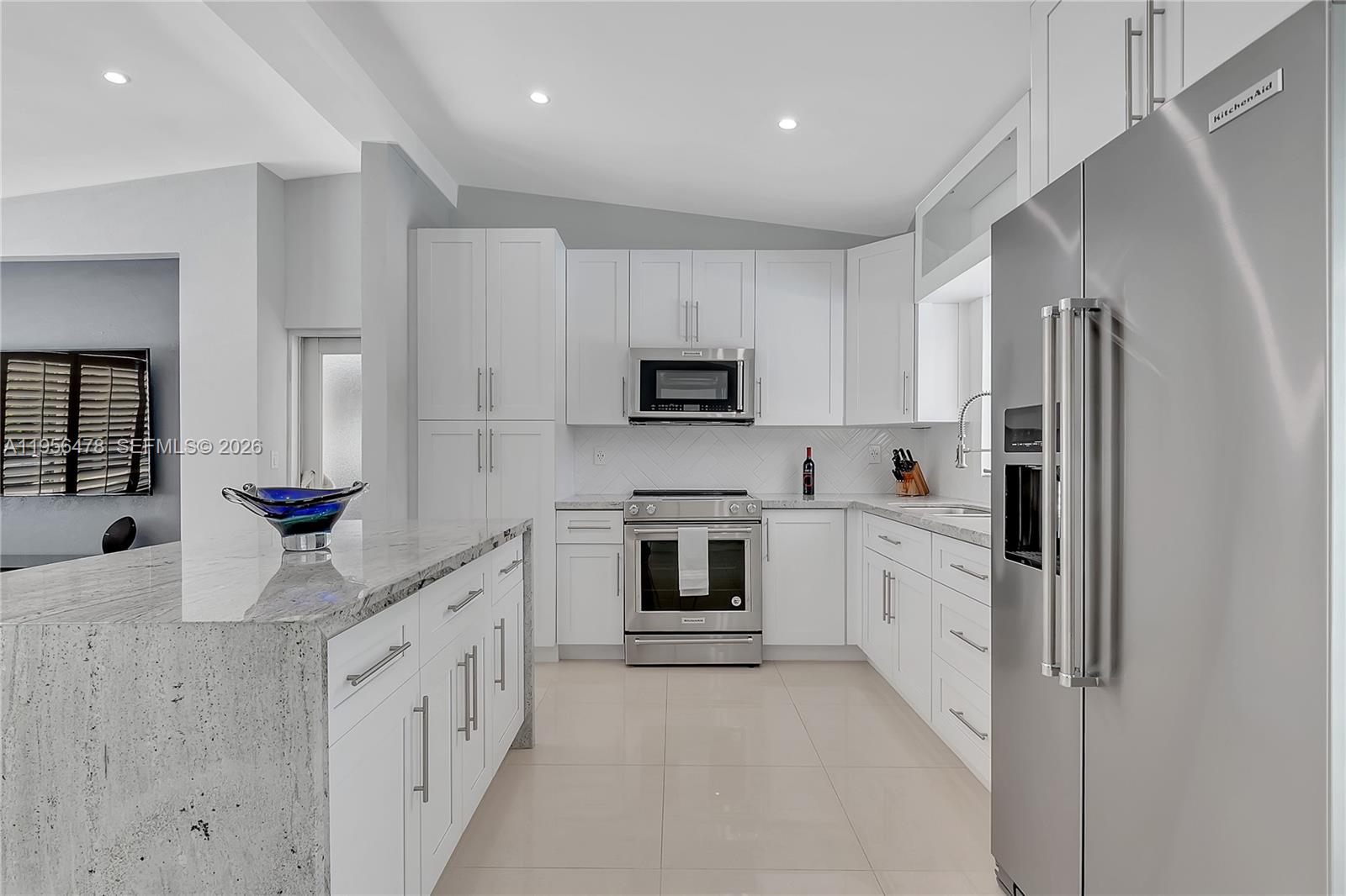 8015 Southwest 136th Street Pinecrest, FL 33156 - Photo 8 of 40