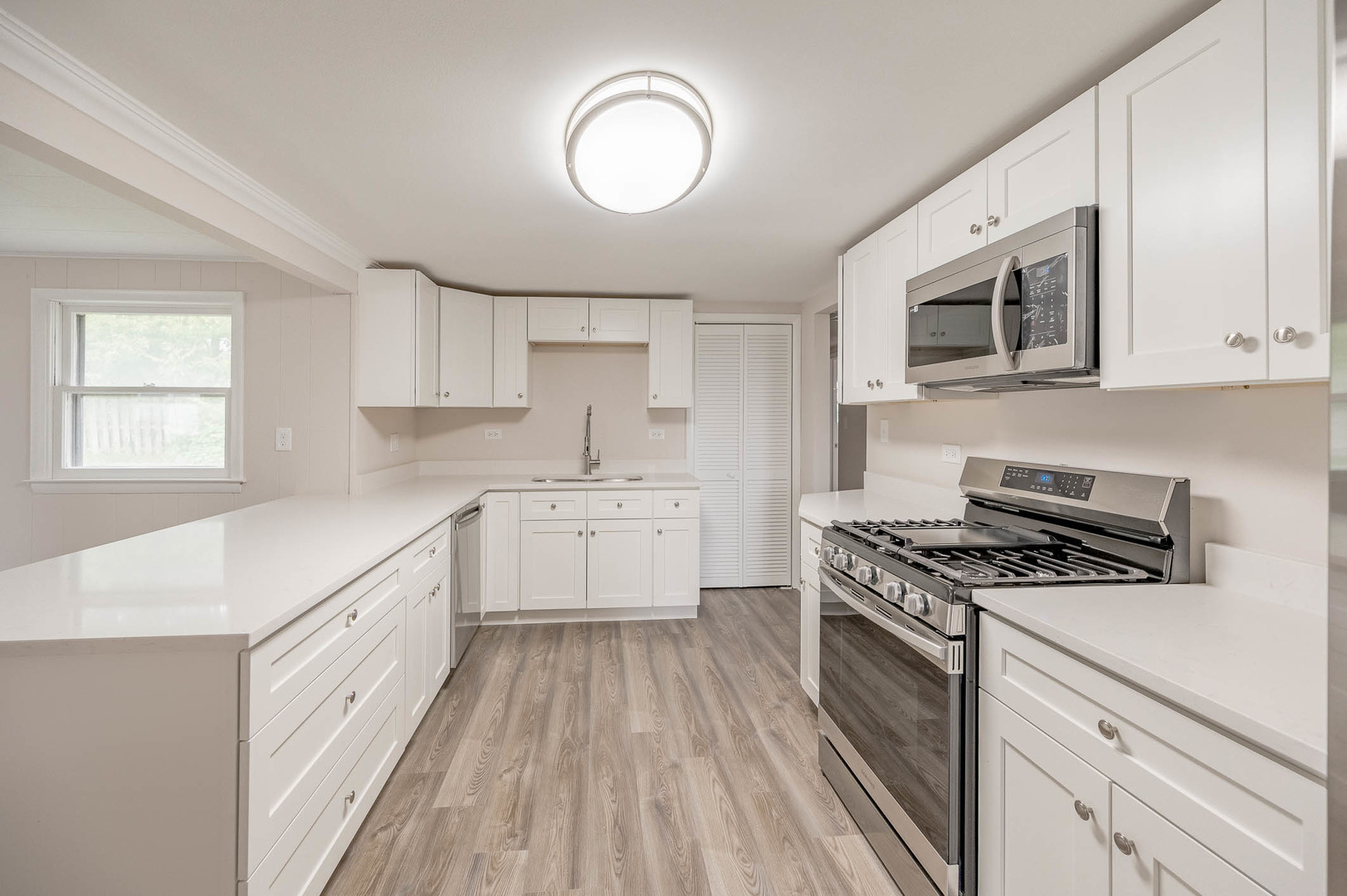 19256 Airport Road Romeoville, IL 60446 - Photo 6 of 14
