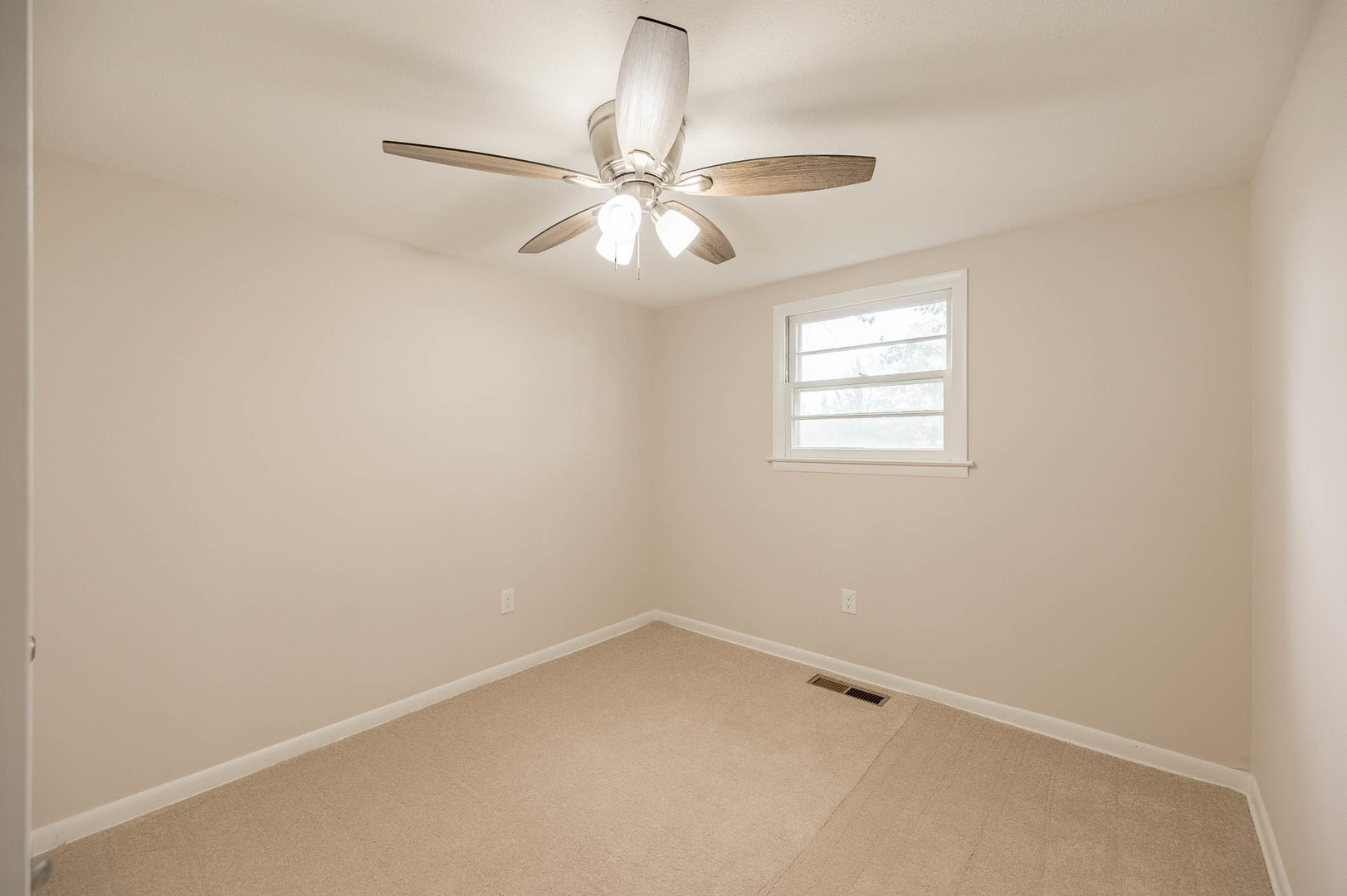 19256 Airport Road Romeoville, IL 60446 - Photo 8 of 14