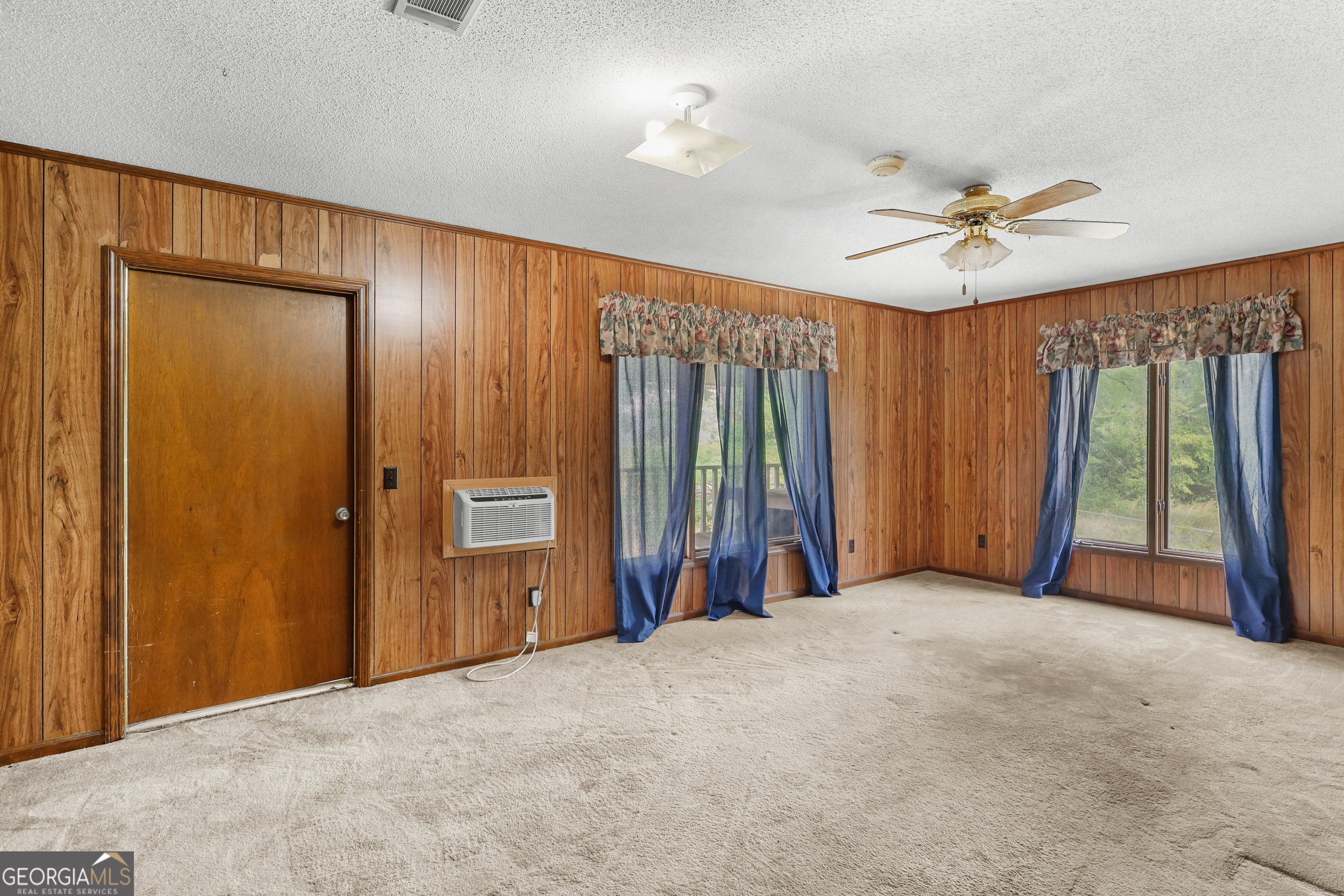 565 Bragg Road Brooklet, GA 30415 - Photo 26 of 44 a view of an empty room with a window