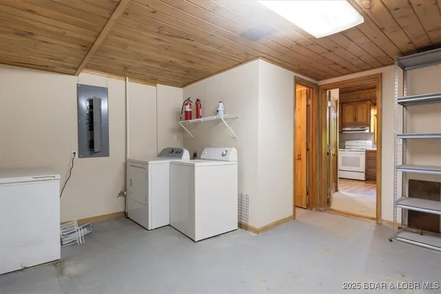 $379,000 | 217 Westview Road, Climax Springs, MO 65324