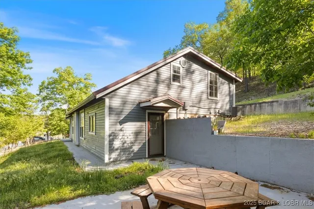 $379,000 | 217 Westview Road, Climax Springs, MO 65324