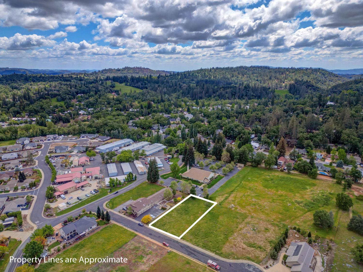 600 Friendly Court Murphys, CA 95247 - Photo 5 of 15 a view of a tennis court