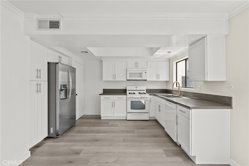 18958 Sherman Way, Unit 17 Reseda, CA 91335 - Photo 20 of 42