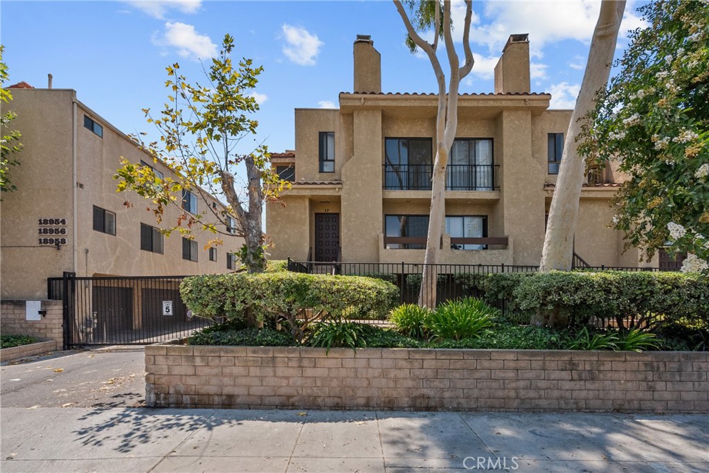 18958 Sherman Way, Unit 17 Reseda, CA 91335 - Photo 5 of 42