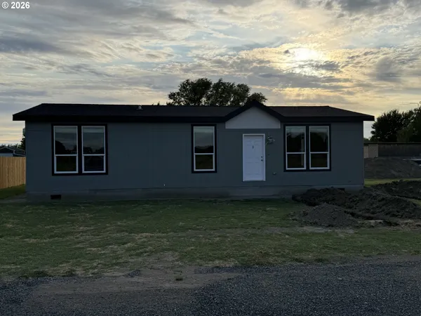 $329,900 | 325 North Sloan, Stanfield, OR 97875