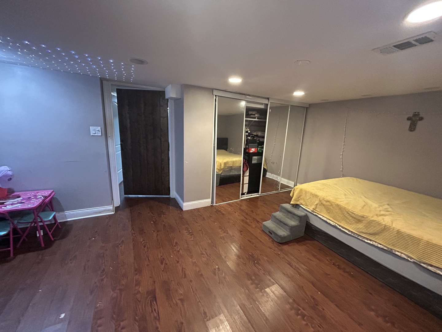 5810 South Austin Avenue Chicago, IL 60638 - Photo 11 of 11 a spacious bedroom with a bed and a desk