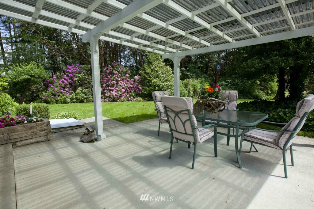 6159 Banner Road Southeast Port Orchard, WA 98367 - Photo 2 of 24 Gallery Image 2