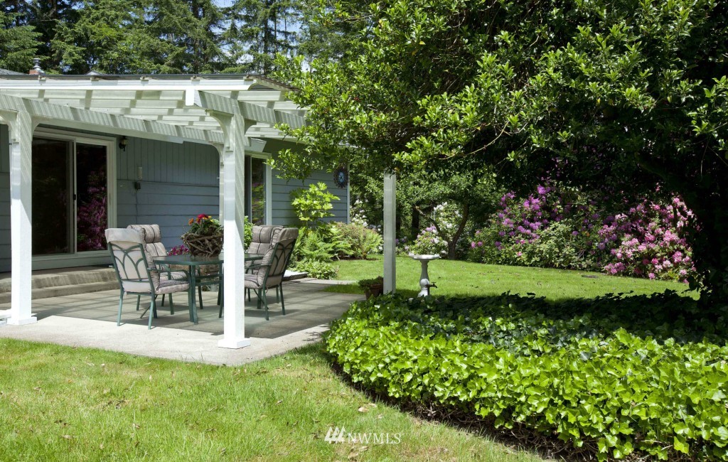 6159 Banner Road Southeast Port Orchard, WA 98367 - Photo 3 of 24 Gallery Image 3