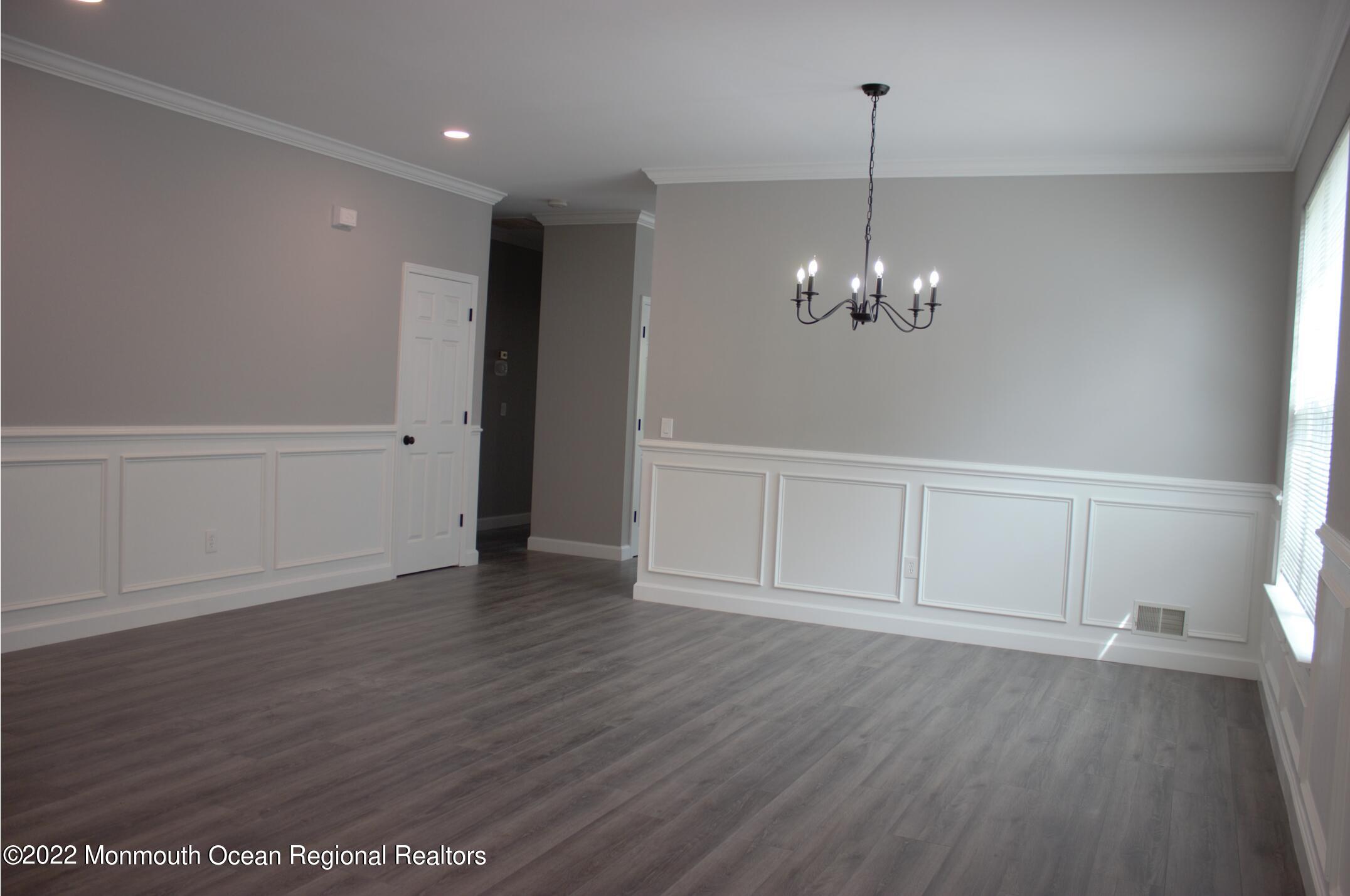 51 Quail Road Barnegat, NJ 08005 - Photo 5 of 20 livingrm2