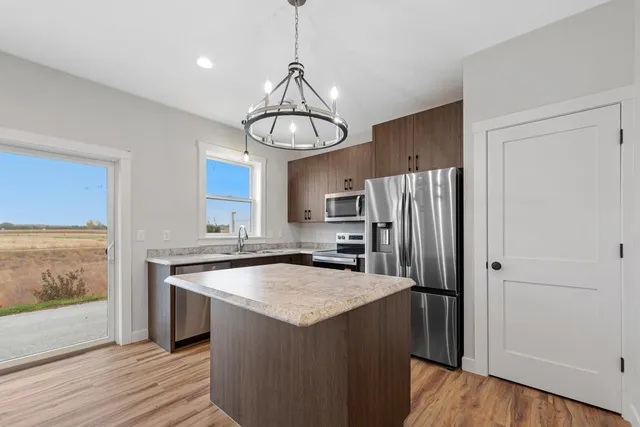 $302,500 | 809 Viburnum Street, Belle Plaine, MN 56011