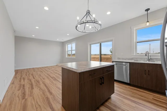 $302,500 | 809 Viburnum Street, Belle Plaine, MN 56011