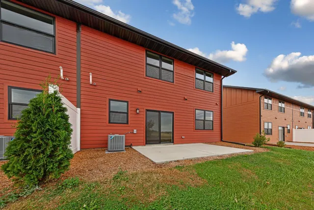 $302,500 | 809 Viburnum Street, Belle Plaine, MN 56011