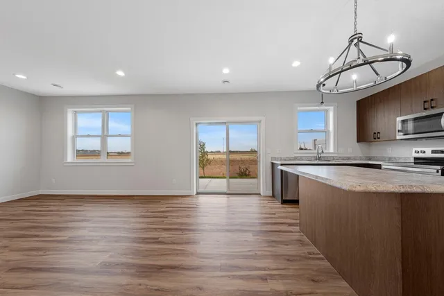 $302,500 | 809 Viburnum Street, Belle Plaine, MN 56011