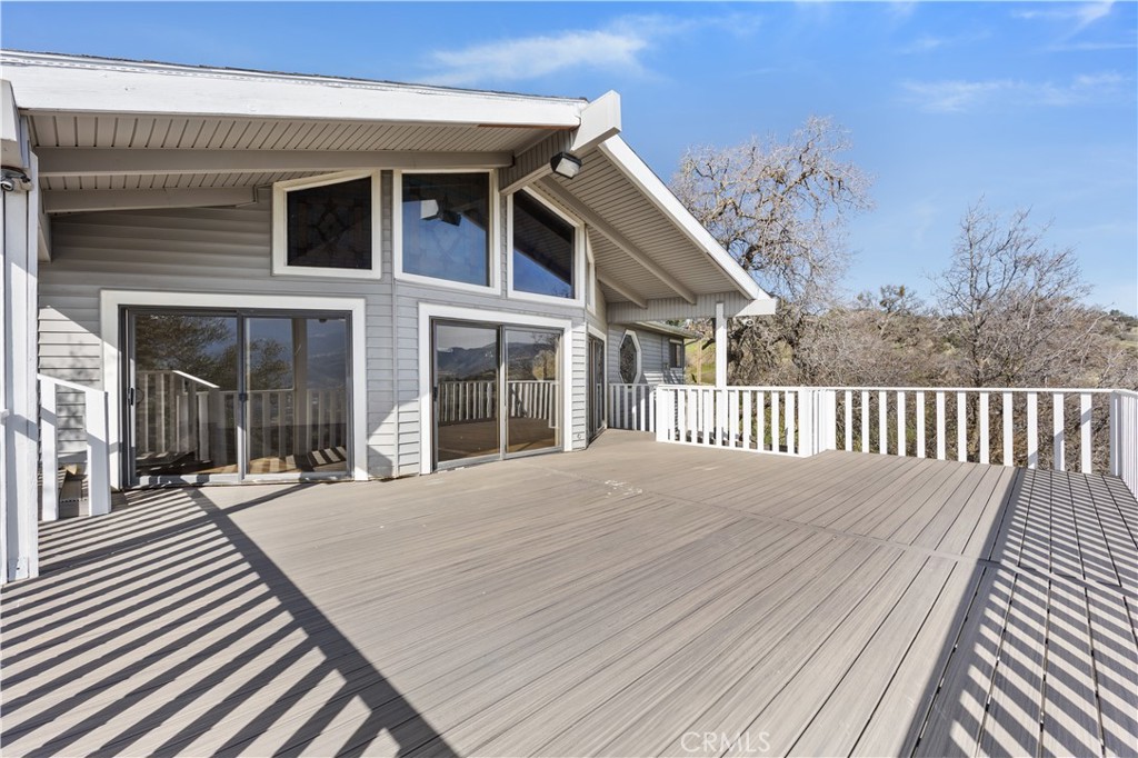 29300 Elkhorn Place Tehachapi, CA 93561 - Photo 41 of 47 a front view of a house having yard