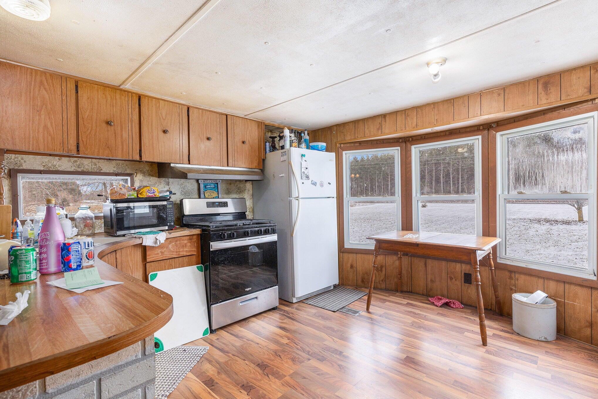 9156 1 Mile Road Lakeview, MI 48850 - Photo 5 of 17 20241219183106884224000000-o