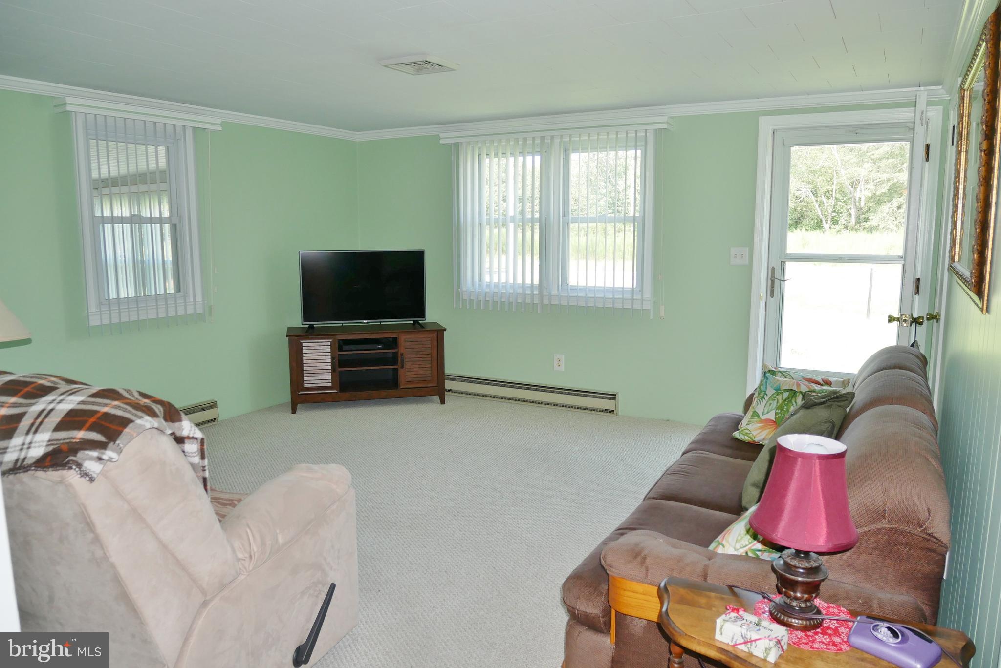 30540 Armory Road Frankford, DE 19945 - Photo 7 of 23 Bright Living Room