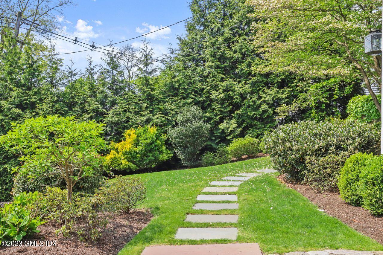 14 Marks Road Riverside, CT 06878 - Photo 20 of 24 a view of a yard with plants