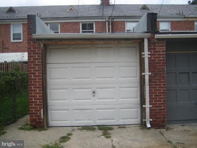 1651 Shadyside Road Baltimore, MD 21218 - Photo 13 of 14 Garage 1