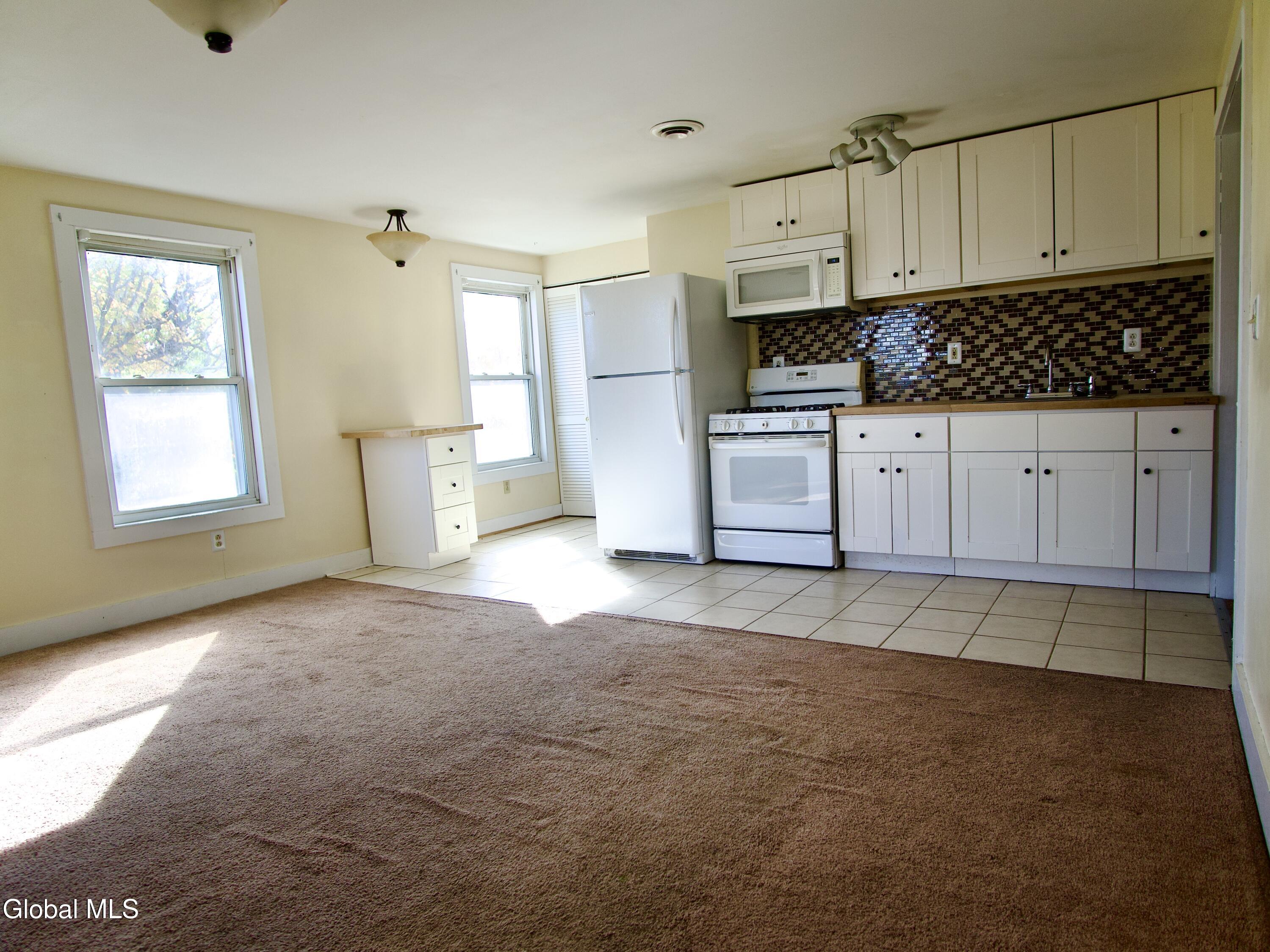 44 Greenfield Lane Hampton, NY 12837 - Photo 11 of 24 A6702761