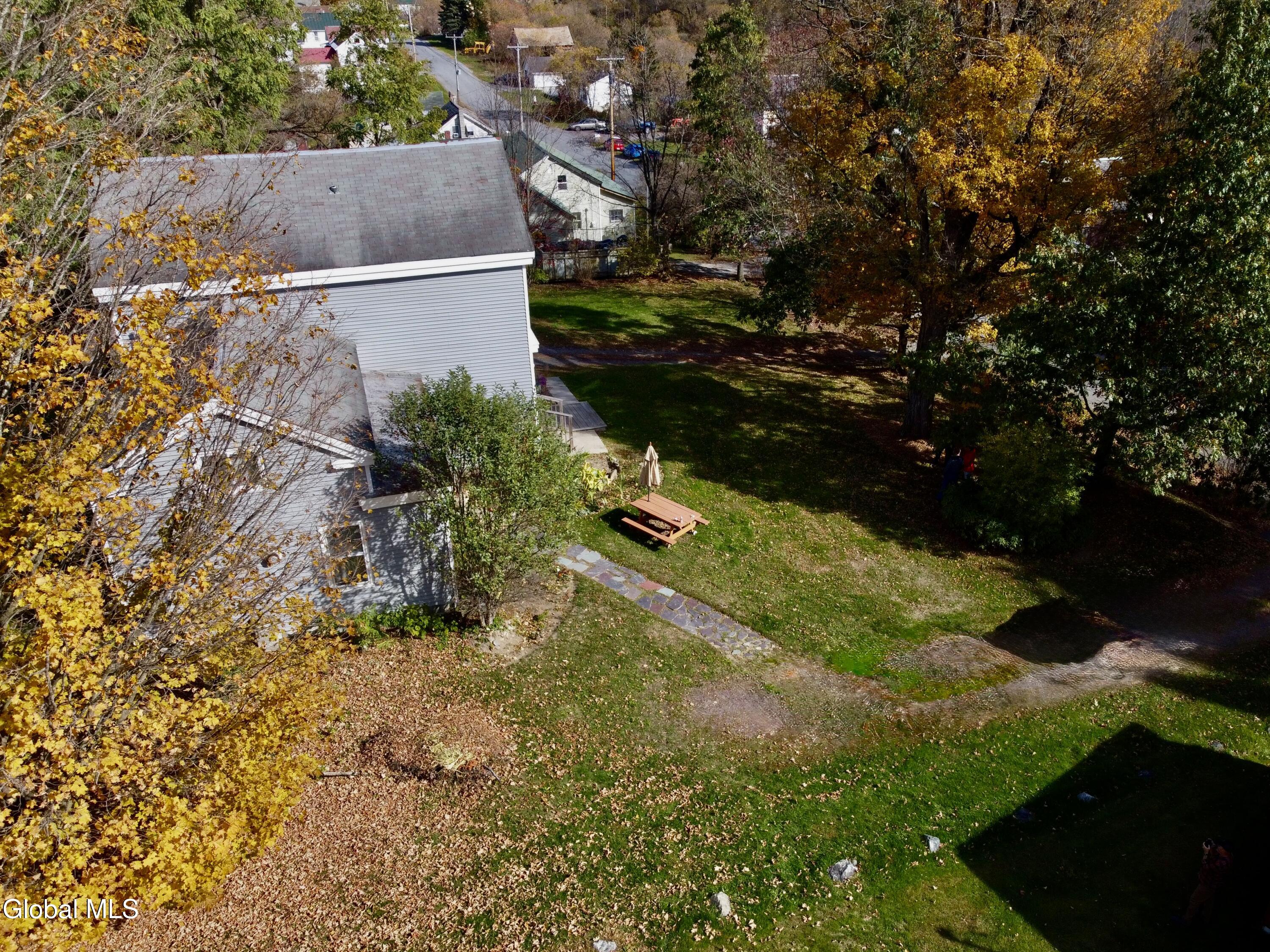 44 Greenfield Lane Hampton, NY 12837 - Photo 22 of 24 Drone