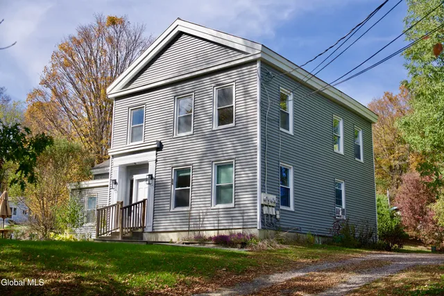 $210,000 | 44 Greenfield Lane, Hampton, NY 12837