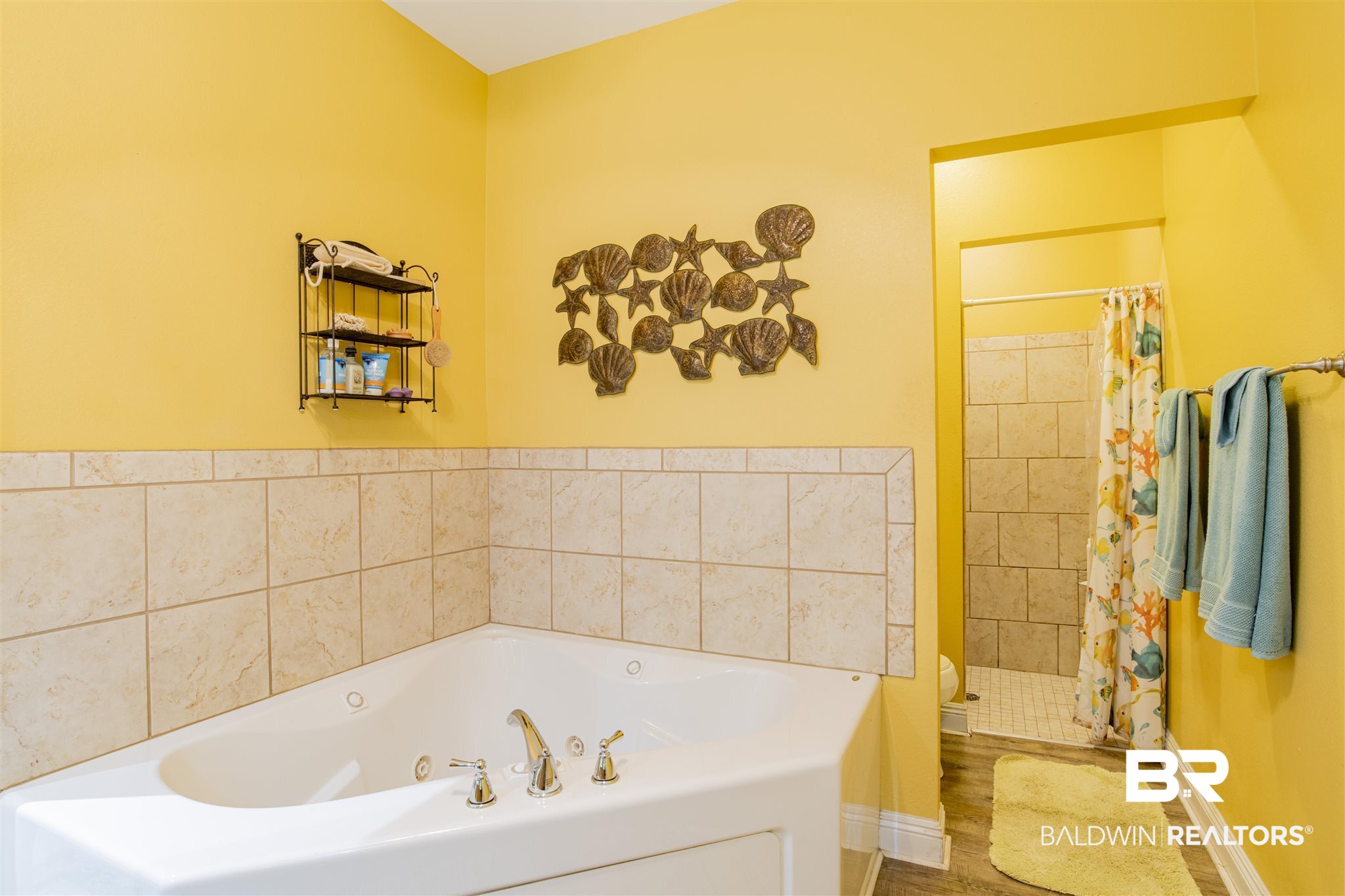 329 West Fort Morgan Road Gulf Shores, AL 36542 - Photo 15 of 26 Primary Bathroom