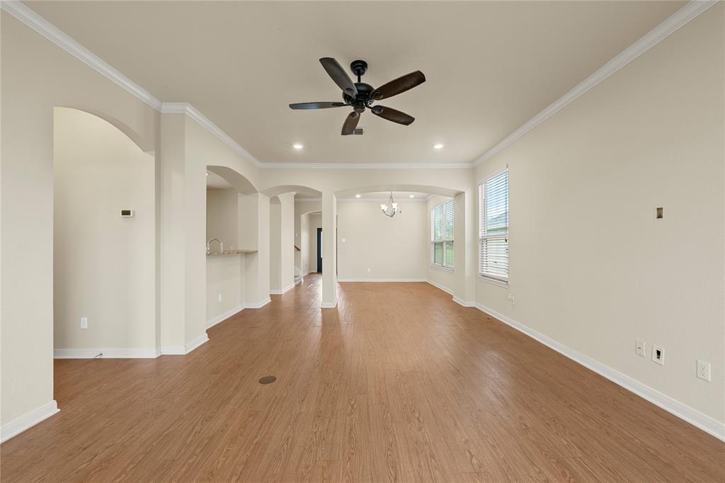 10249 Biltmore Drive Waco, TX 76708 - Photo 12 of 32