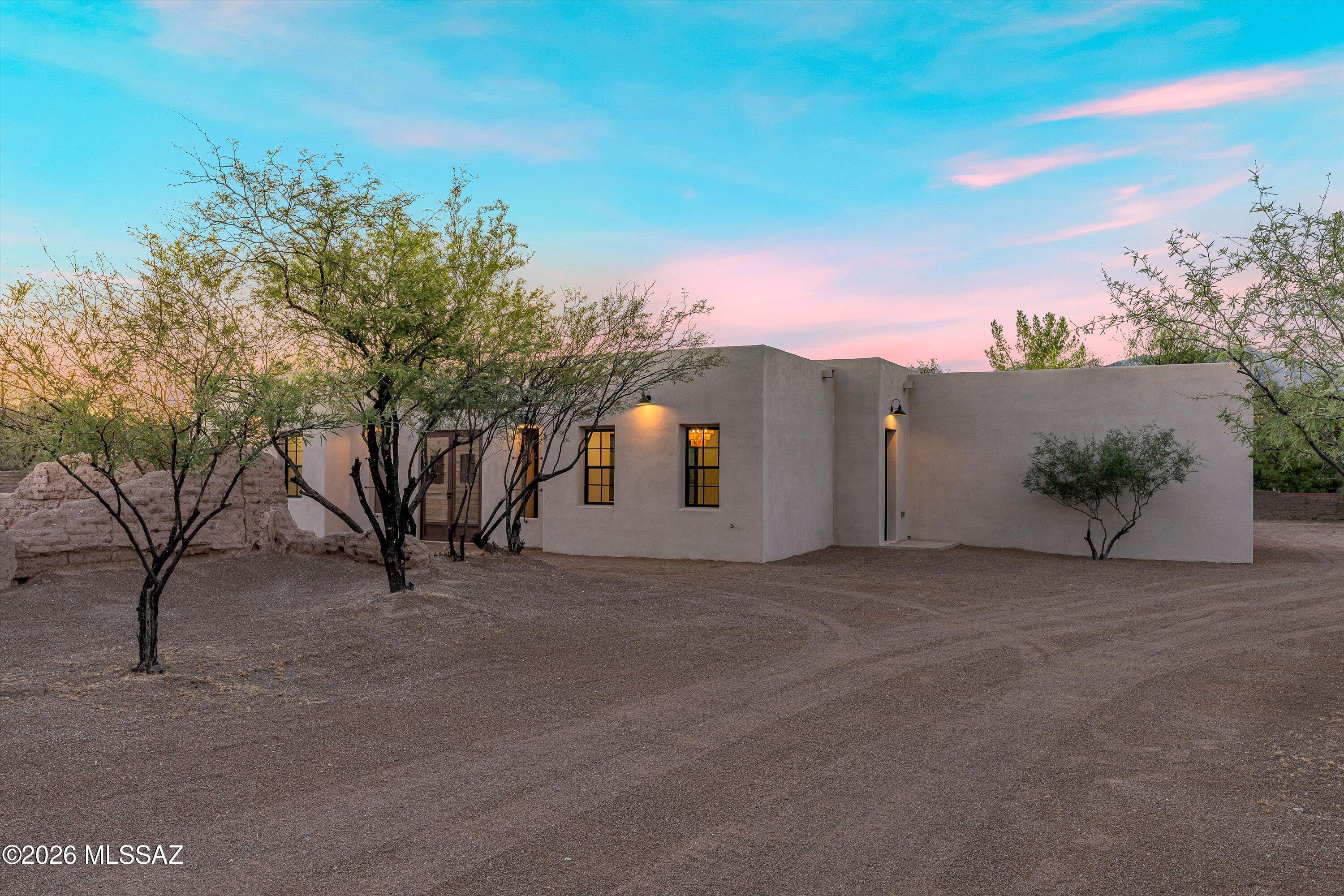 5259 East Fort Lowell Road Tucson, AZ 85712 - Photo 5 of 50 a view of a house with a street