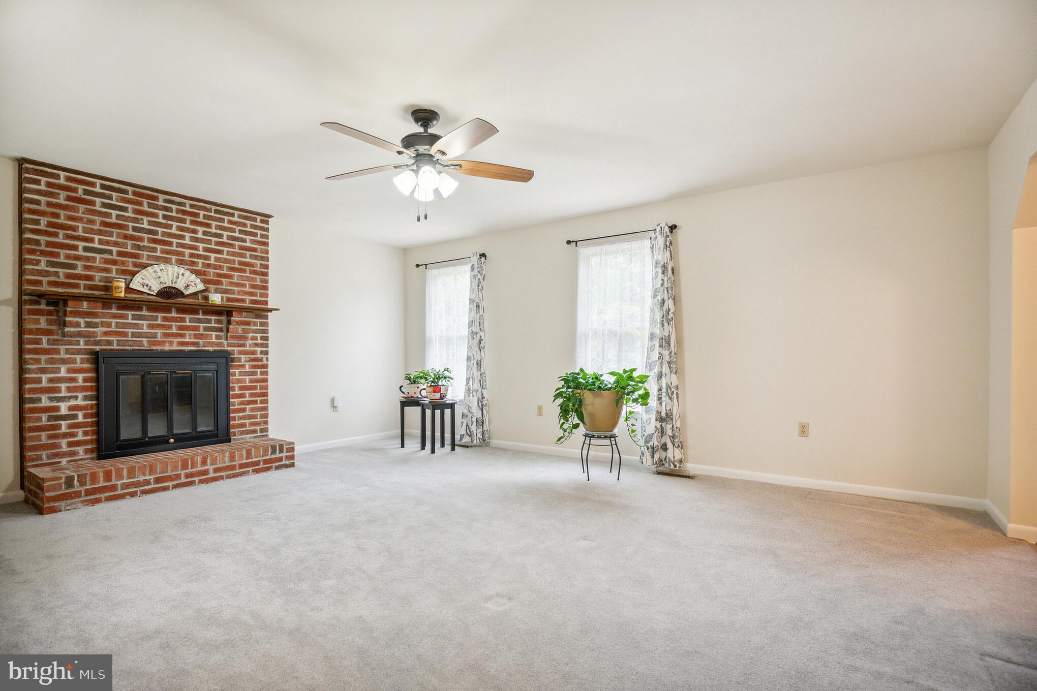 8690 Lowell Road Pomfret, MD 20675 - Photo 7 of 18 living room