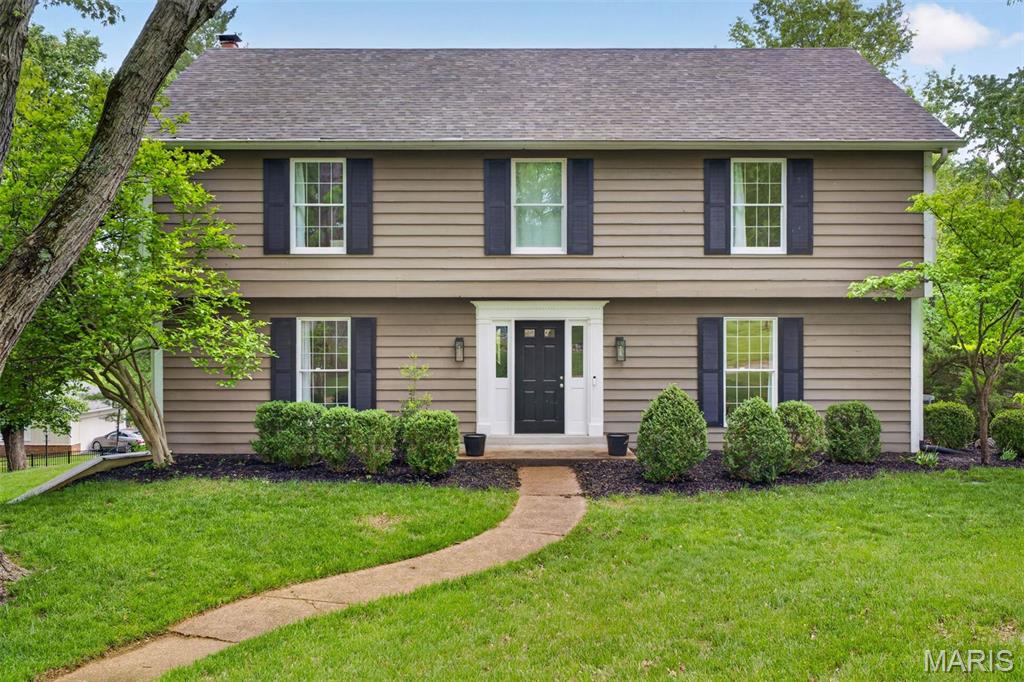 1534 Mason Valley Road Town and Country, MO 63131 - Photo 3 of 33