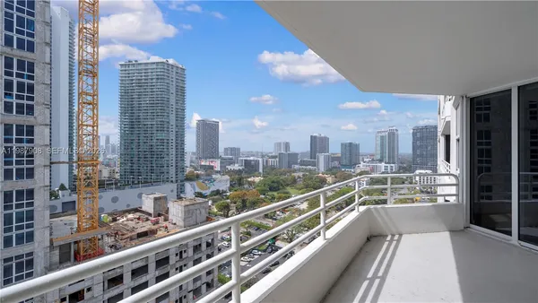 $4,872 | 555 Northeast 34th Street, Unit 2007, Miami, FL 33137