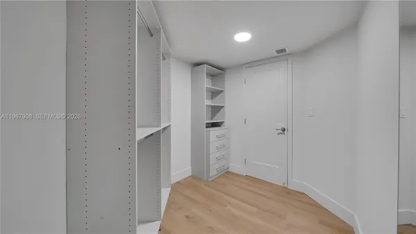 $4,872 | 555 Northeast 34th Street, Unit 2007, Miami, FL 33137