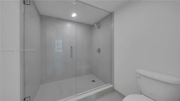$4,872 | 555 Northeast 34th Street, Unit 2007, Miami, FL 33137